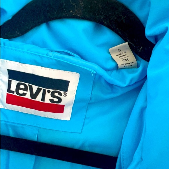 Levi’s Women’s Bright Blue Puffer Jacket Small Cinch Waist Retro 90s Streetwear - Picture 8 of 10